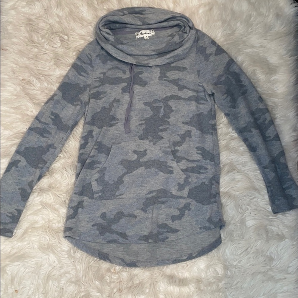 Loose Neck pullover